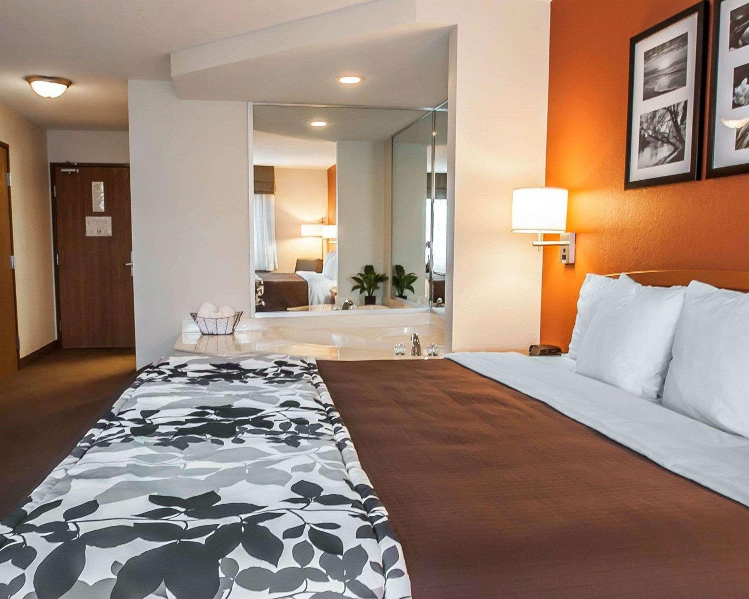 Sleep Inn & Suites Lake Of The Ozarks Камдентън Екстериор снимка